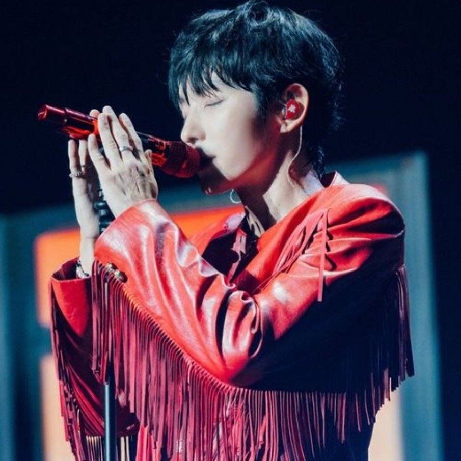 Behind-the-scenes cut of Lee Joongi