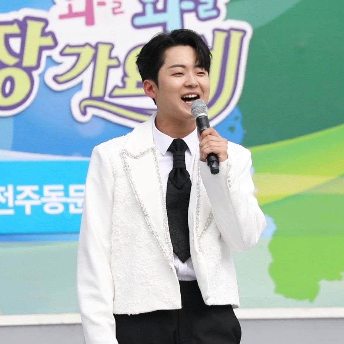 Behind-the-scenes cut of Park Minsu