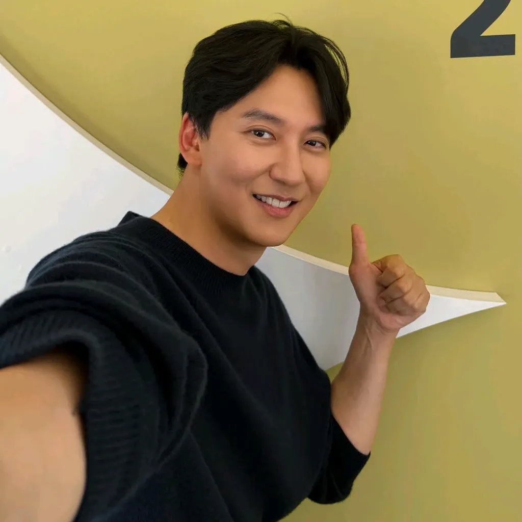 Behind-the-scenes cut of Kim Namgil