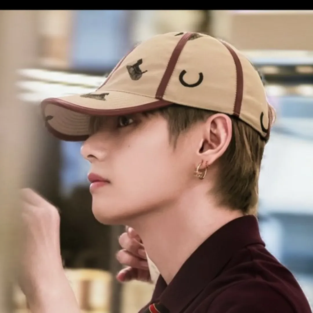 Recent activity shot of Kim Taehyung (V)