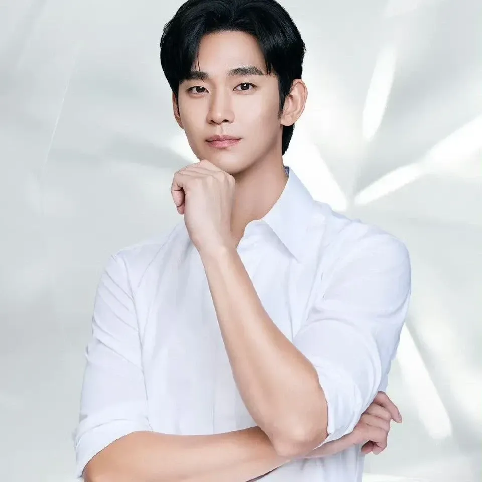 Recent activity shot of Kim Soohyun