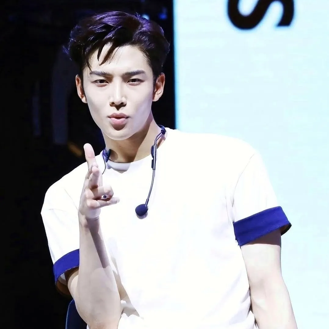 Momen yang diabadikan oleh penggemar Rowoon