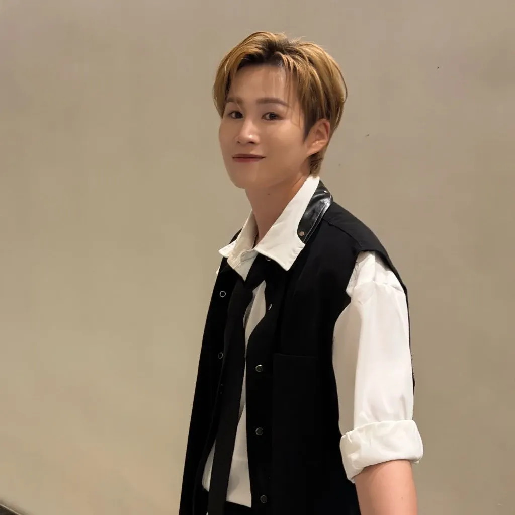 Behind-the-scenes cut of Kim Heejae