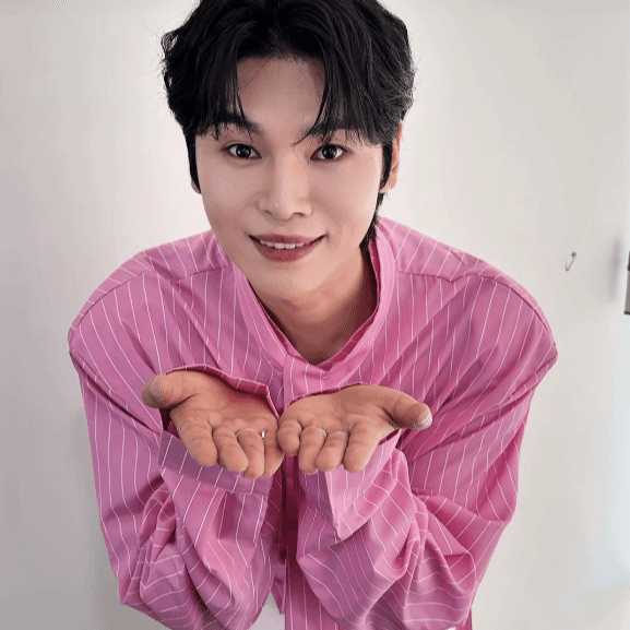 Behind-the-scenes cut of Kim Junsu (1991)