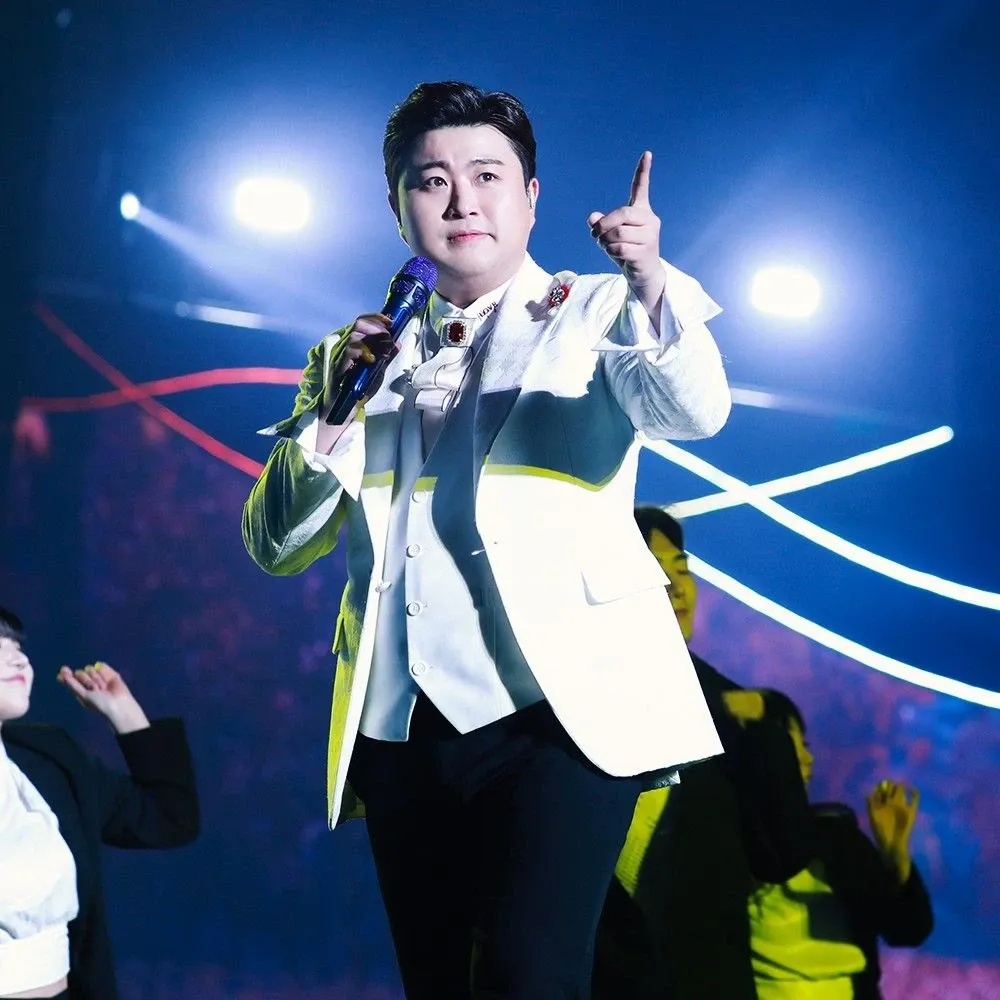 Behind-the-scenes cut of Kim Hojoong