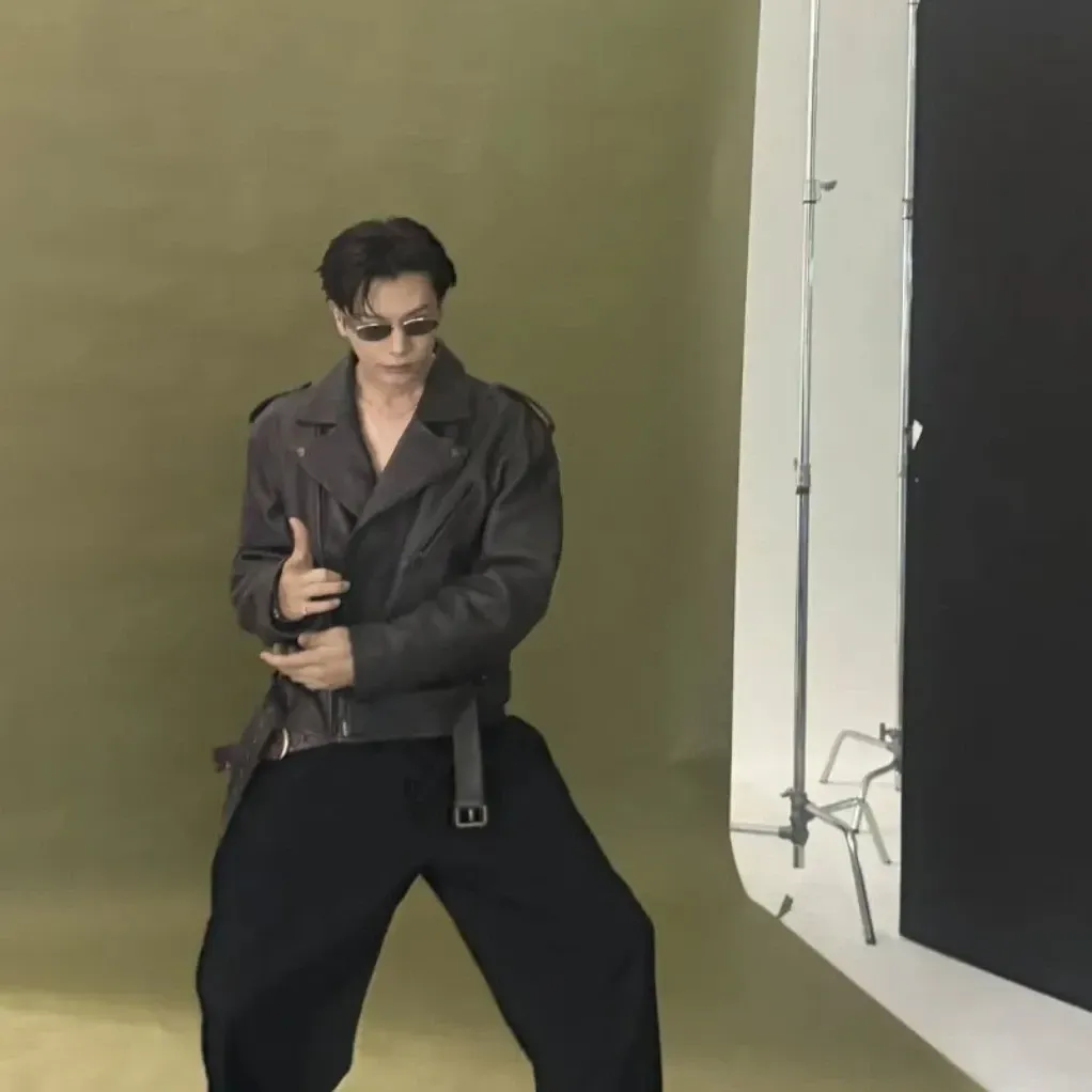 Behind-the-scenes cut of Yook Sungjae