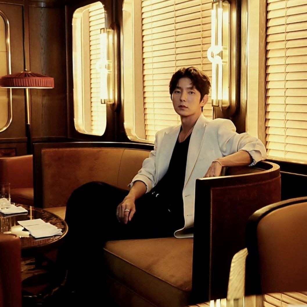 A moment captured by a fan of Lee Joongi