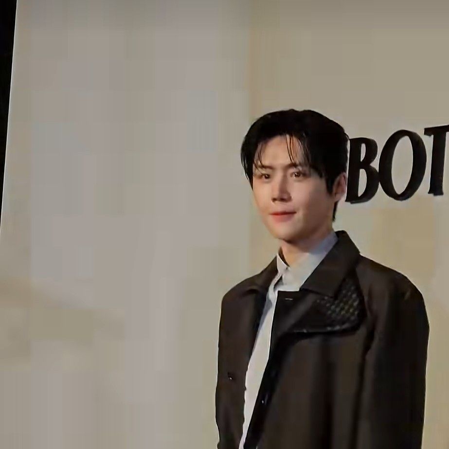 A moment captured by a fan of Kim Seonho