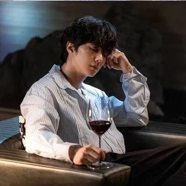 Recent activity shot of Yoo Seungho