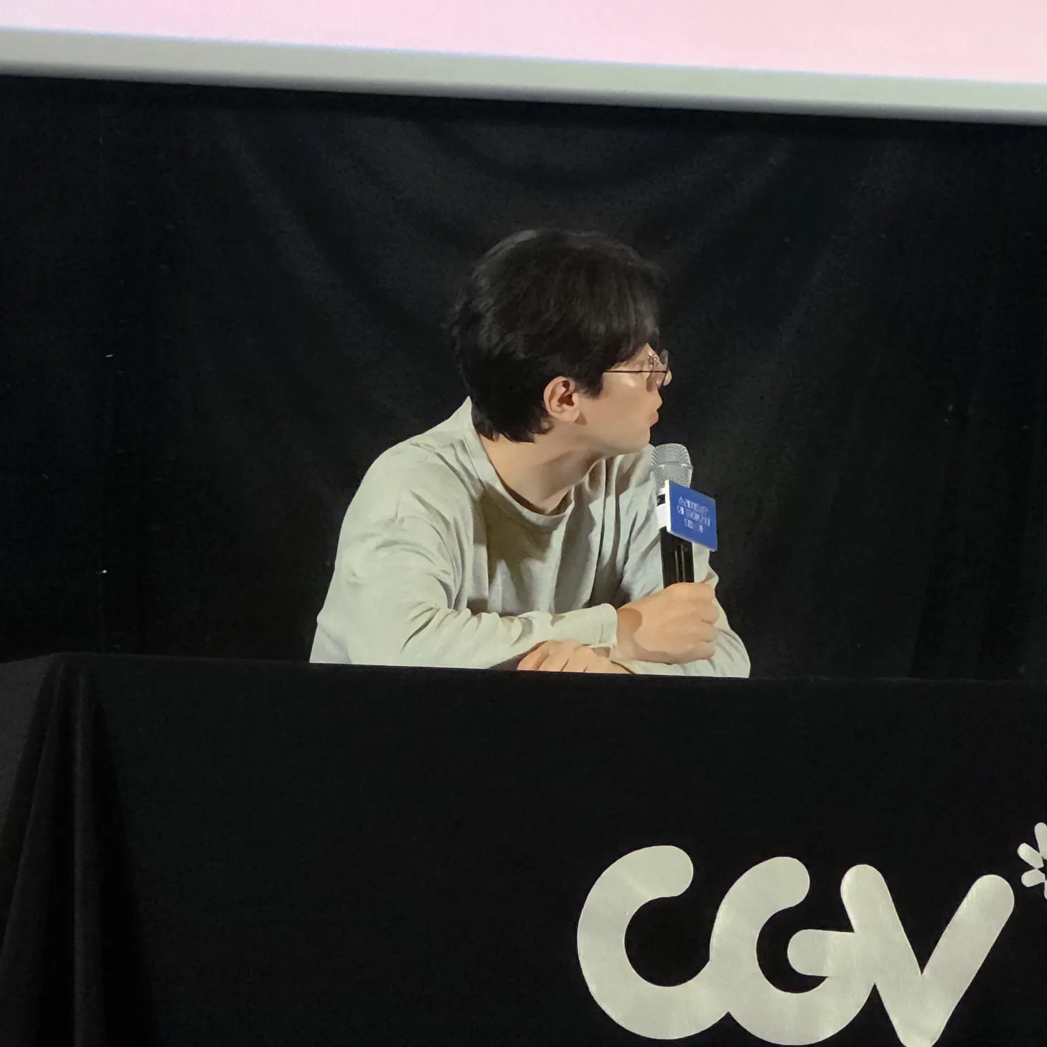 A moment captured by a fan of Park Jeongmin