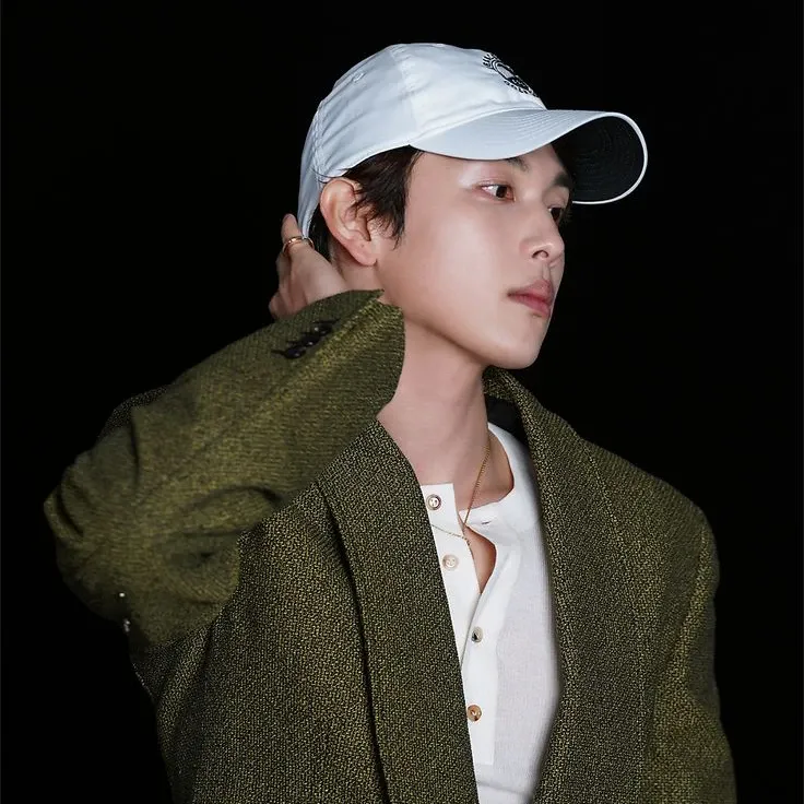 Latest photo of Yim Siwan
