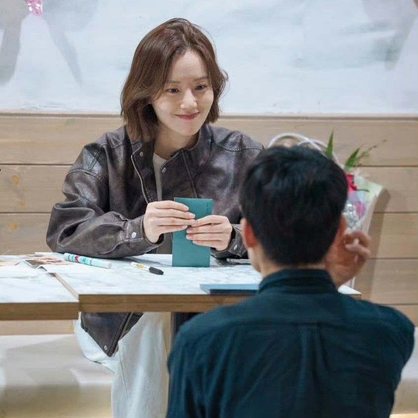 Recent activity shot of Moon Chaewon