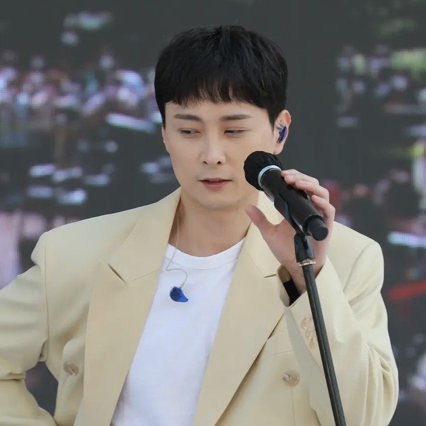 Latest photo of Min Kyunghoon