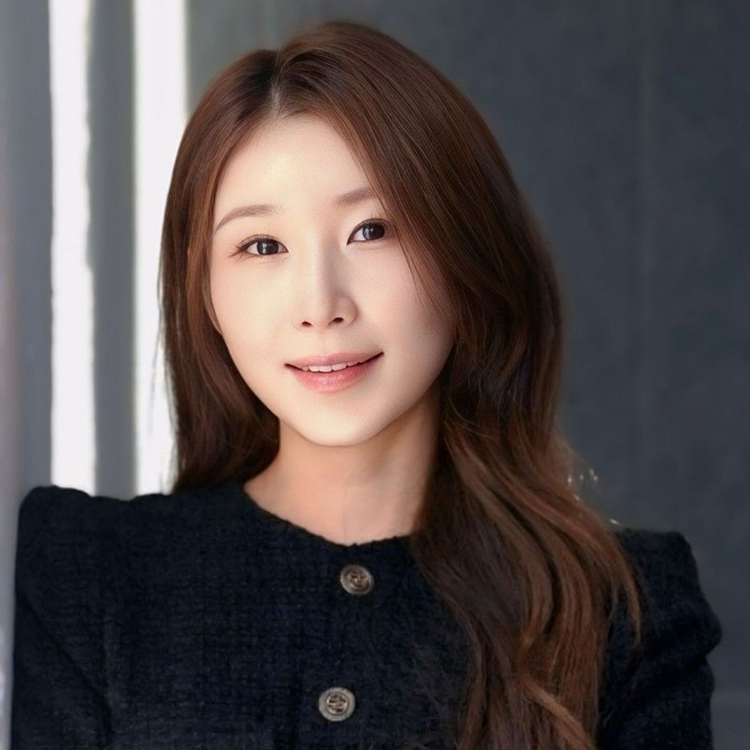 Latest photo of Lee Sona