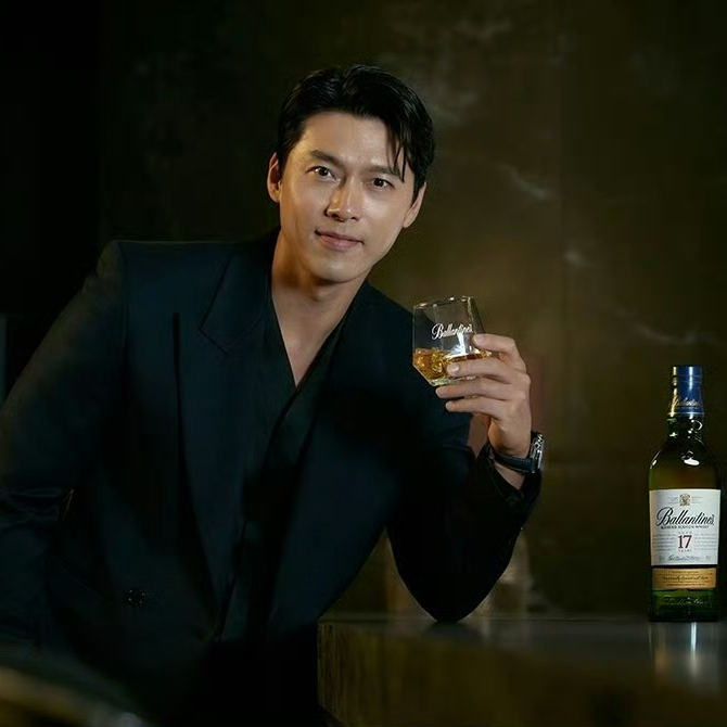 Foto kegiatan terbaru dari Hyun Bin