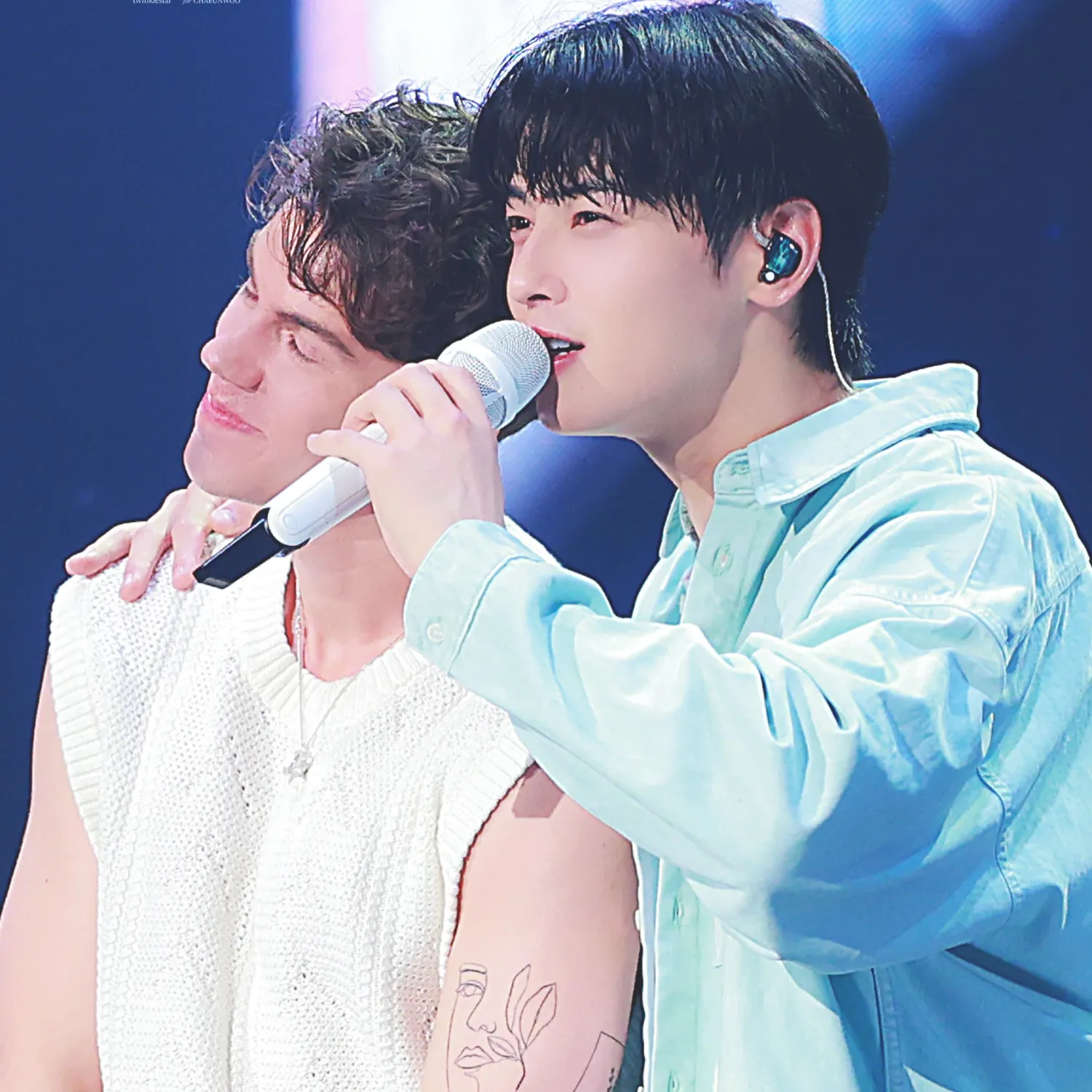 A moment captured by a fan of Cha Eunwoo
