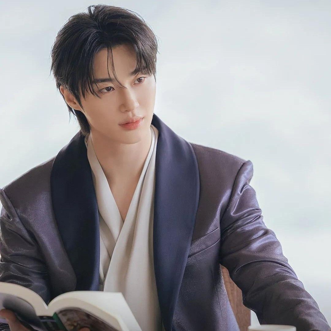 A moment captured by a fan of Byeon Wooseok