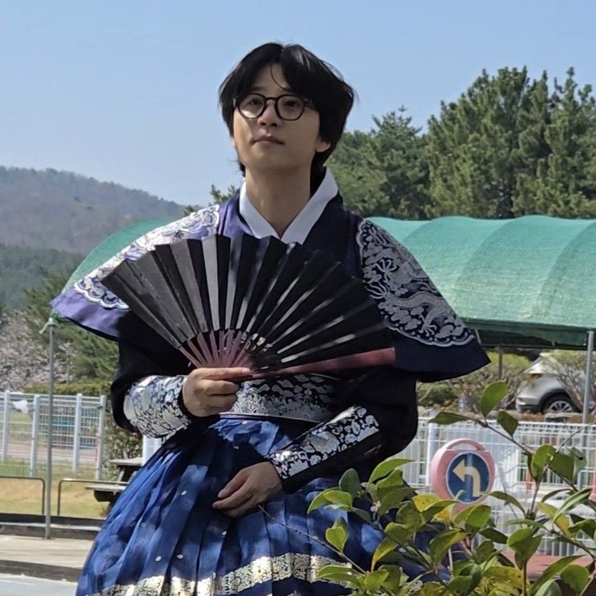 Latest photo of Park Jihoo (Mr. Trot 3)