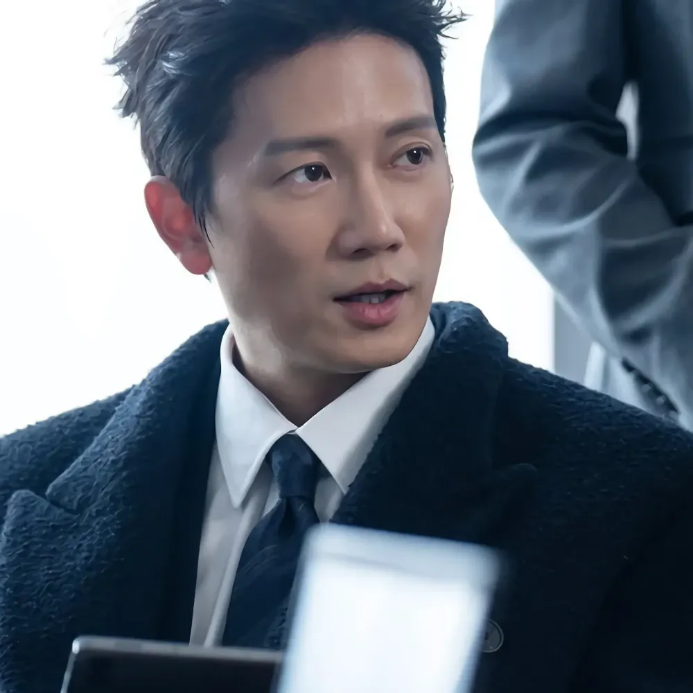 Latest photo of Ji Sung