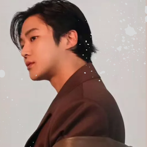 路云的最新照片