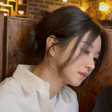 Behind-the-scenes cut of Seo Yeaji