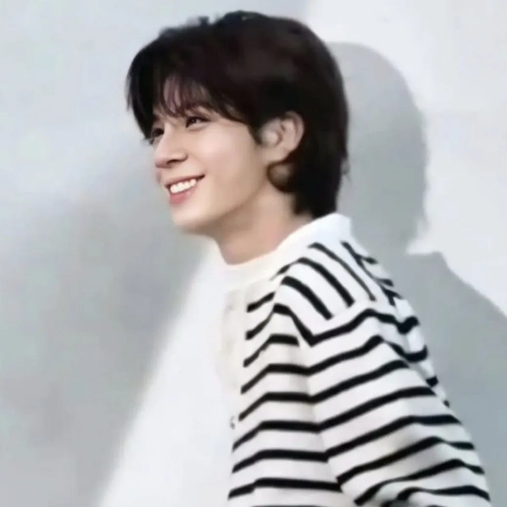 Recent activity shot of Jeong Dongwon