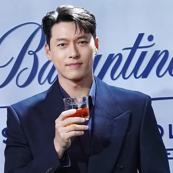 Foto kegiatan terbaru dari Hyun Bin