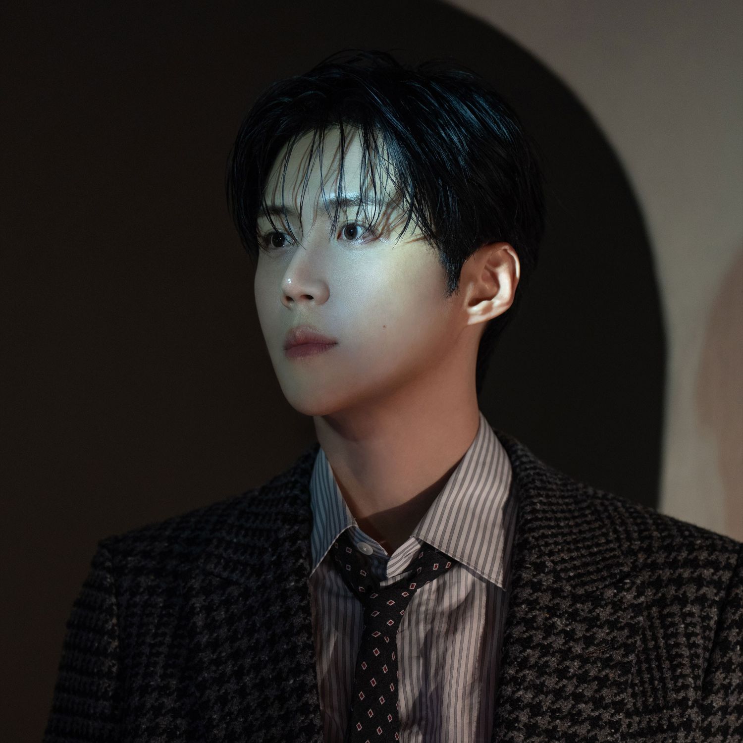 粉丝拍下的金宣虎瞬间