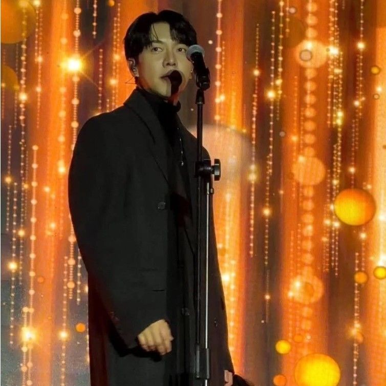 ファンが撮影したイ・スンギの瞬間