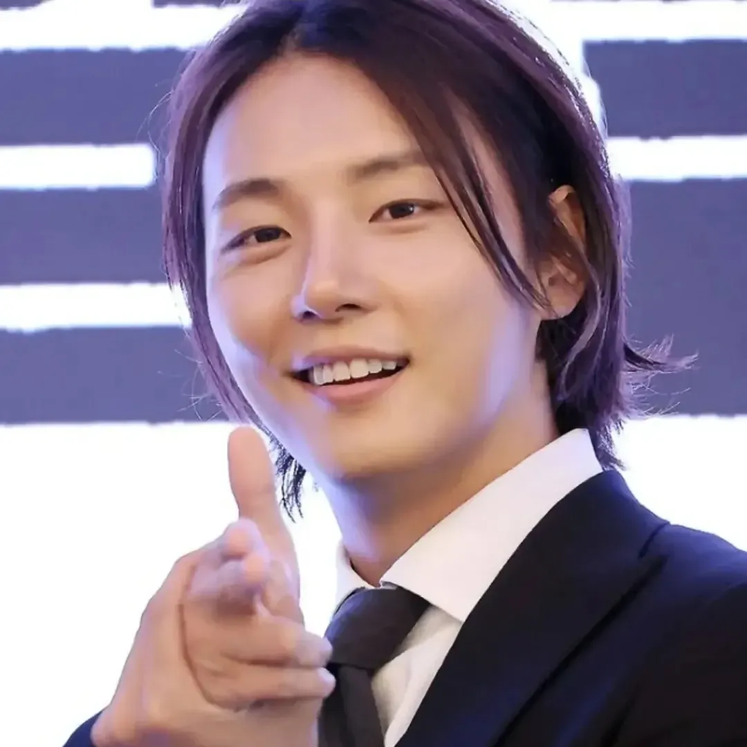 Recent activity shot of Yoon Shiyoon