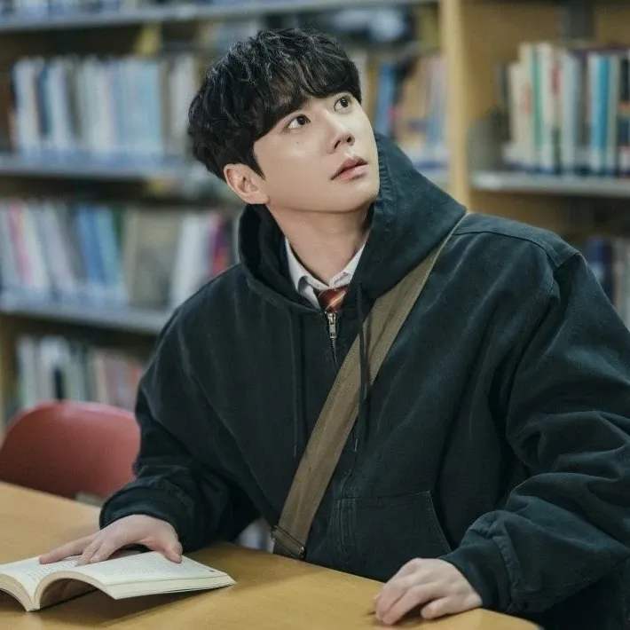 A moment captured by a fan of Lee Junyoung