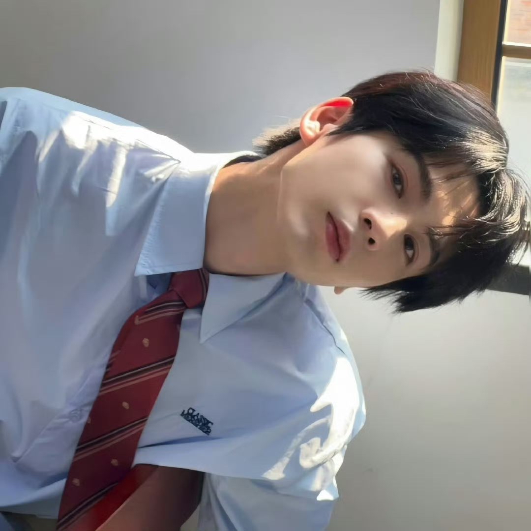 Behind-the-scenes cut of Zhang Linghe