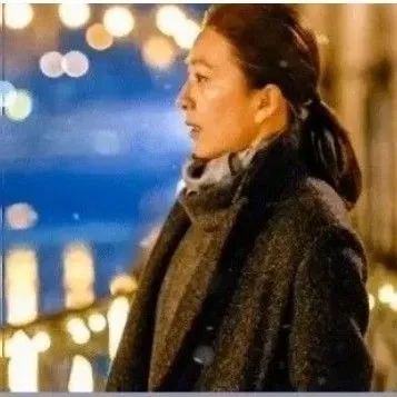 A moment captured by a fan of Kim Heeae