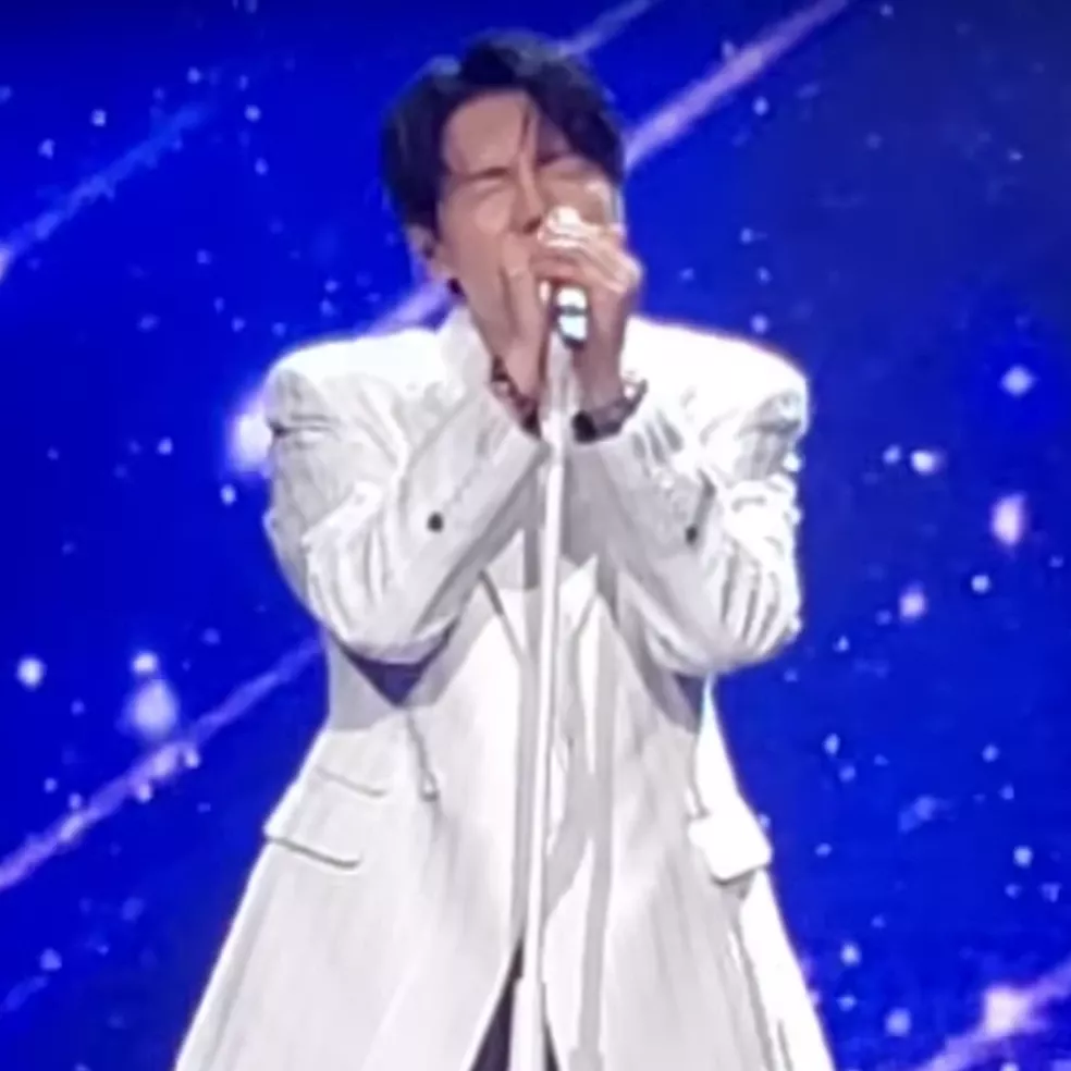 Recent activity shot of Lee Seunggi