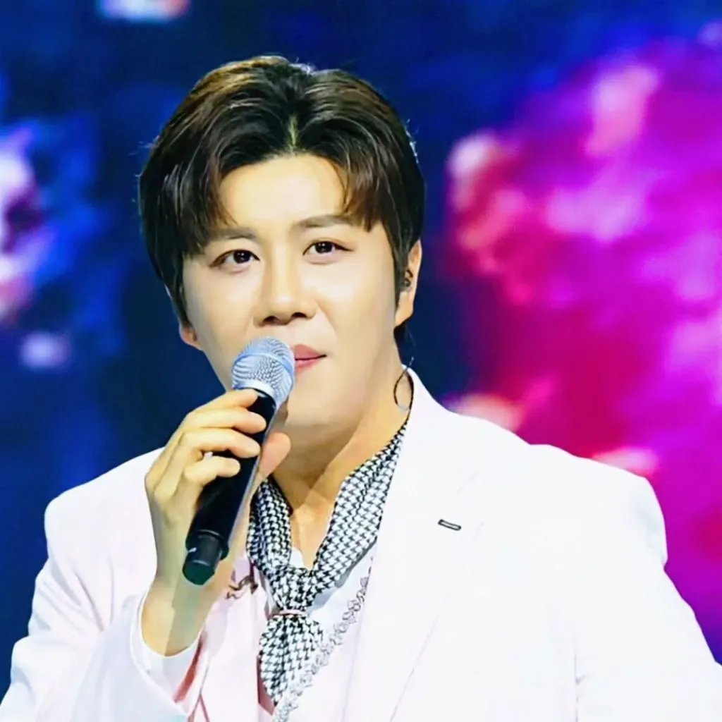 Behind-the-scenes cut of Jin Haesung