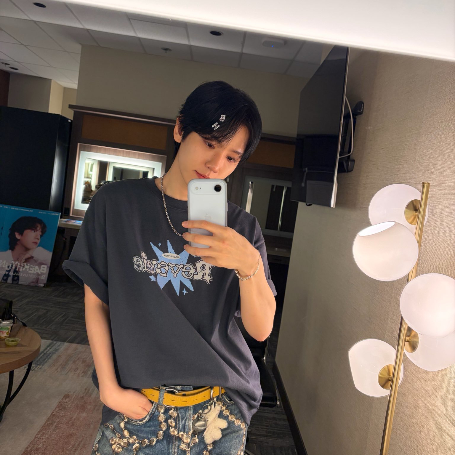 Behind-the-scenes cut of Baekhyun