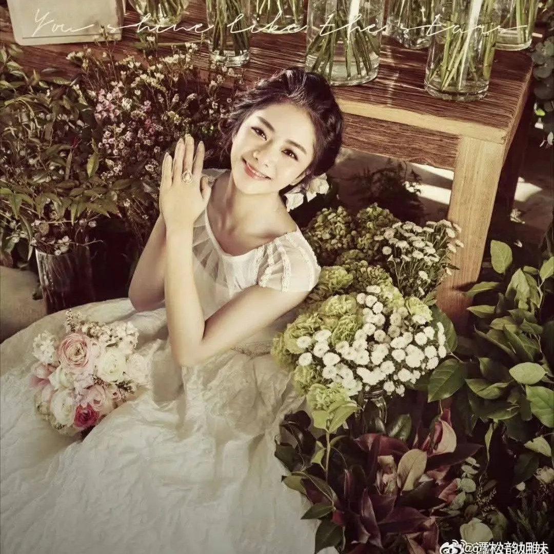 Behind-the-scenes cut of Tan Song Yun