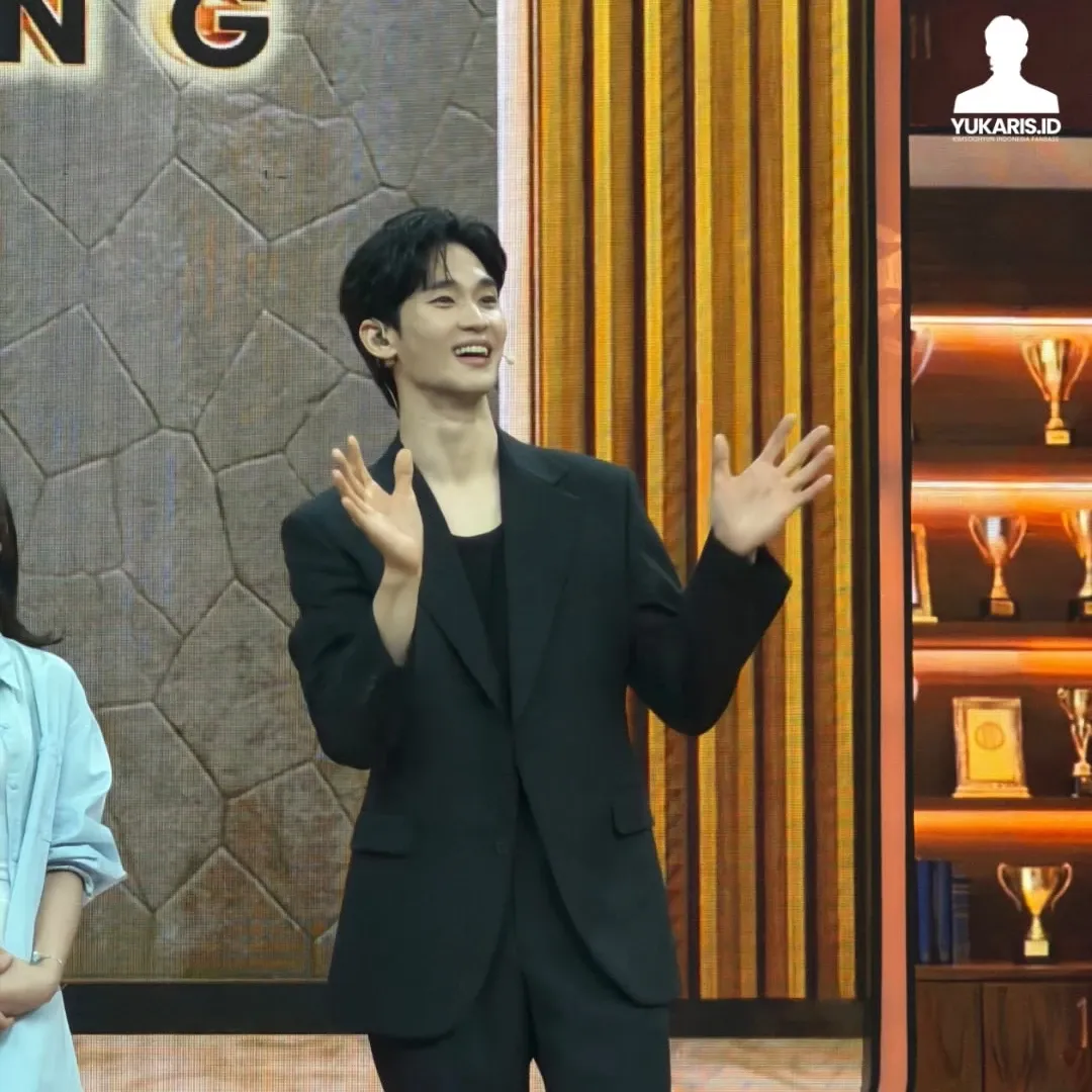 Behind-the-scenes cut of Kim Soohyun