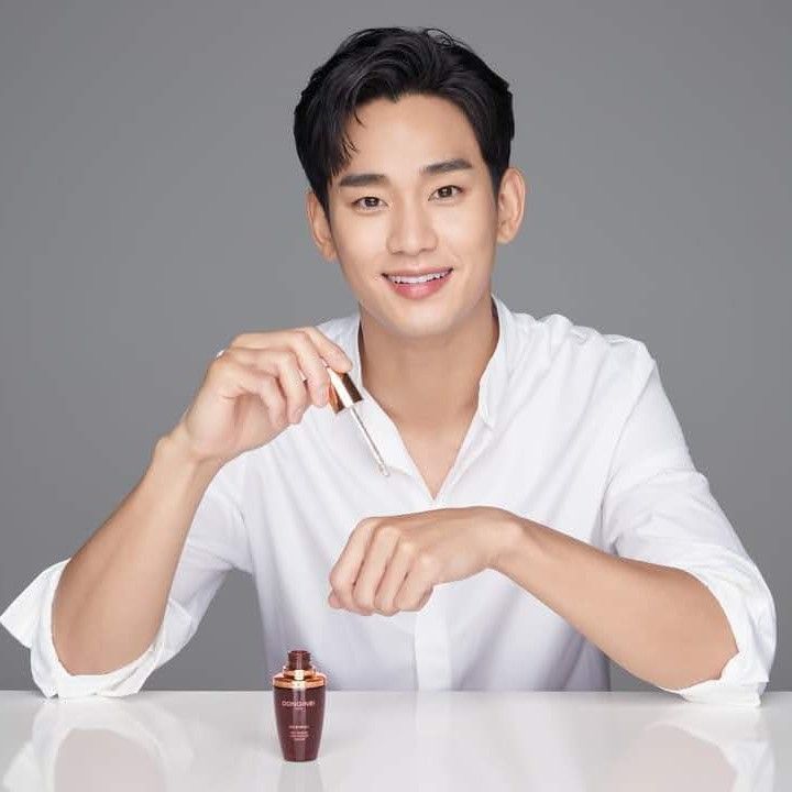 金秀賢的最新照片