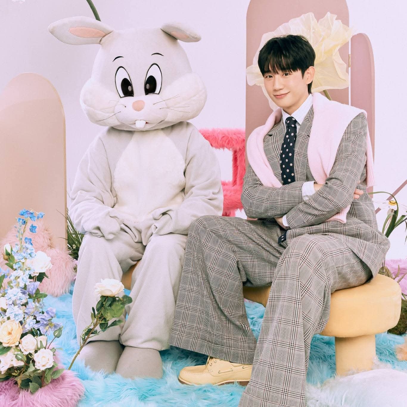 粉丝拍下的丁海寅瞬间