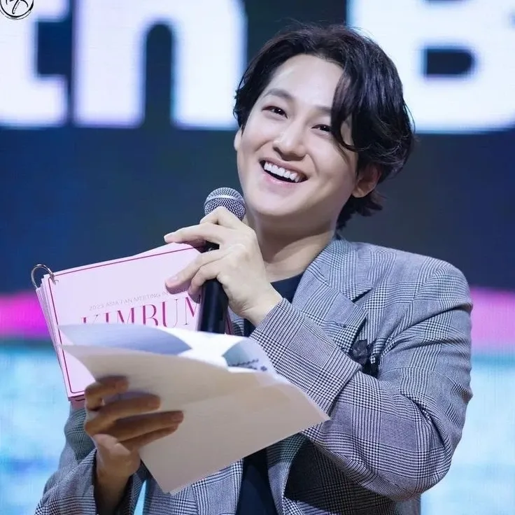 Latest photo of Kim Bum