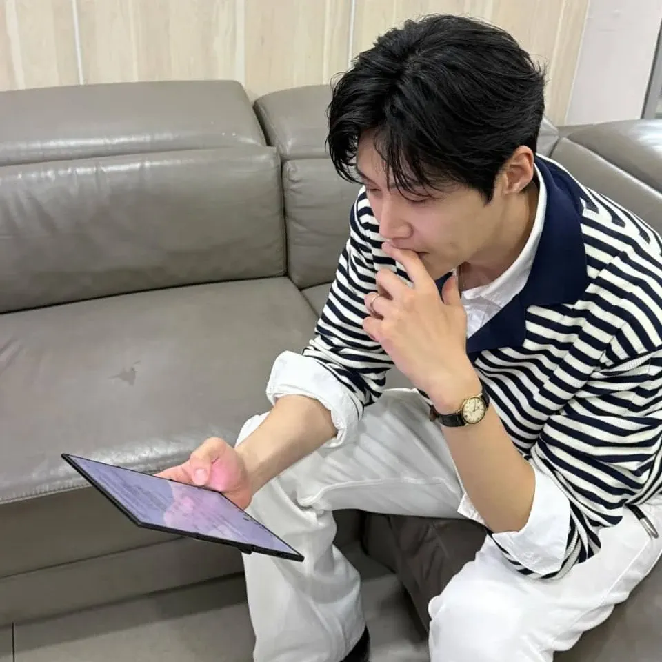 Foto kegiatan terbaru dari Kim Seonho