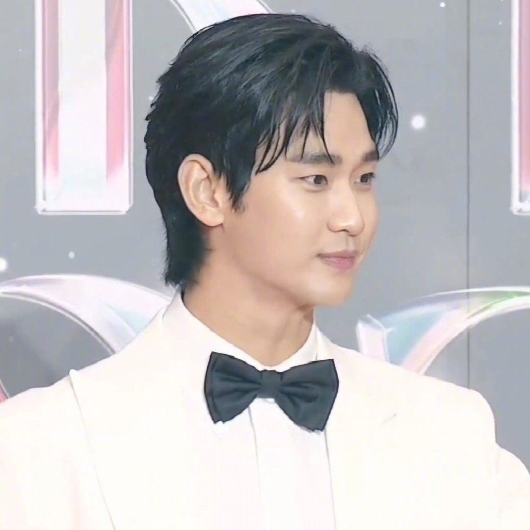 Recent activity shot of Kim Soohyun