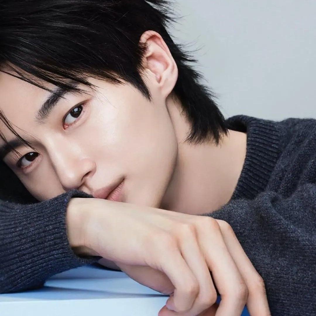 粉絲拍下的邊佑錫瞬間