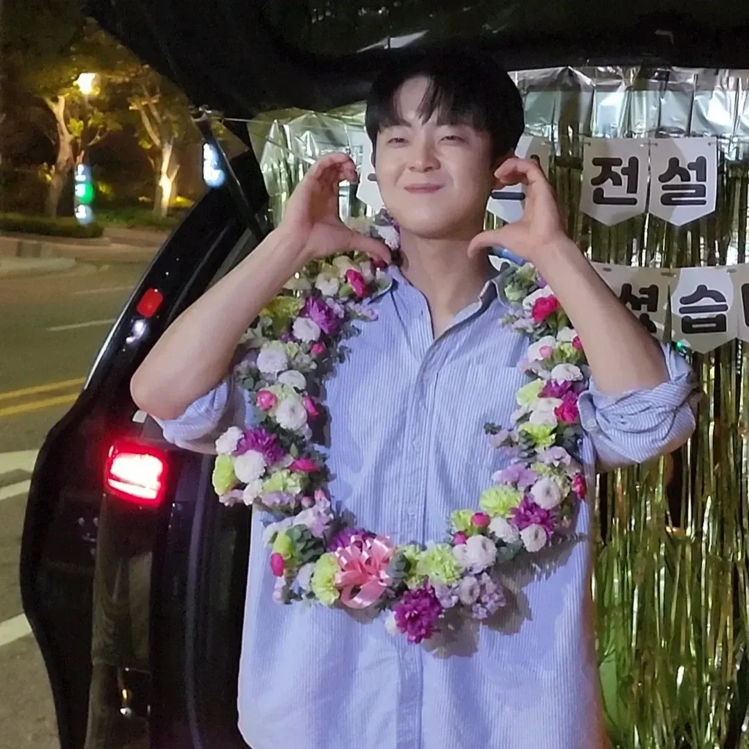 Behind-the-scenes cut of Park Minsu