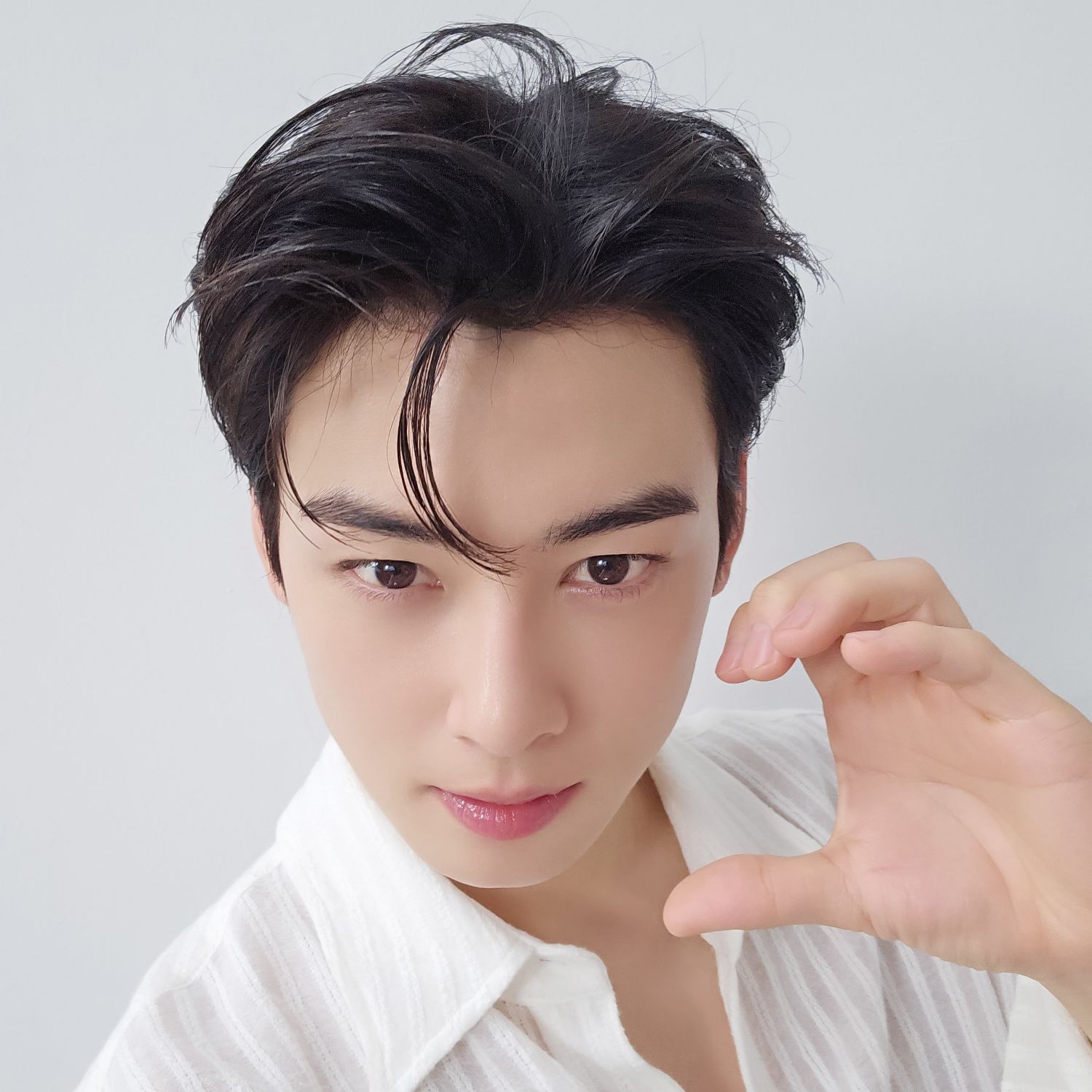 Latest photo of Cha Eunwoo