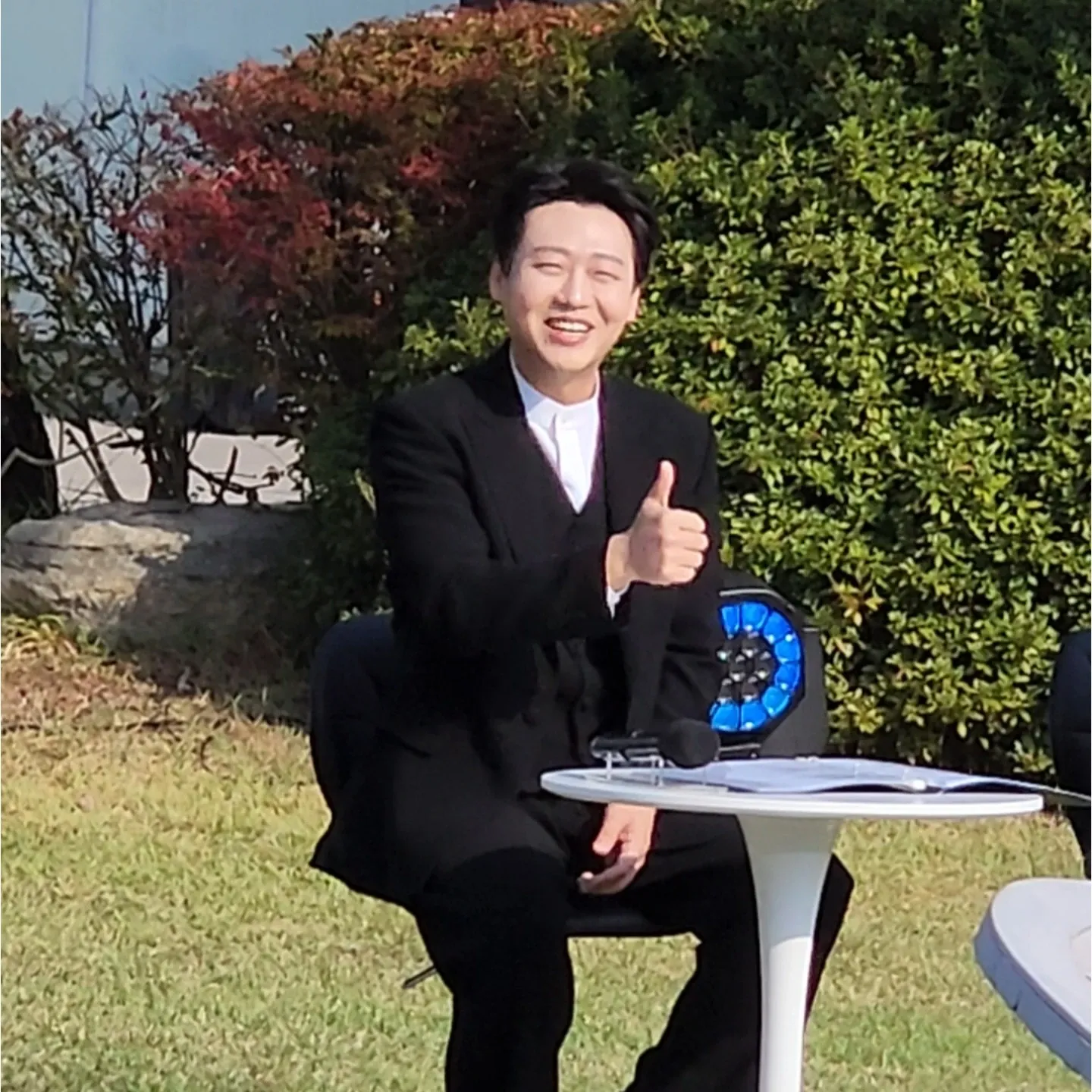 Behind-the-scenes cut of Min Soohyun