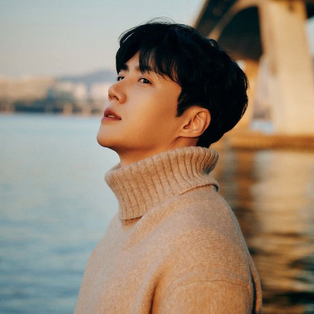 粉丝拍下的金宣虎瞬间