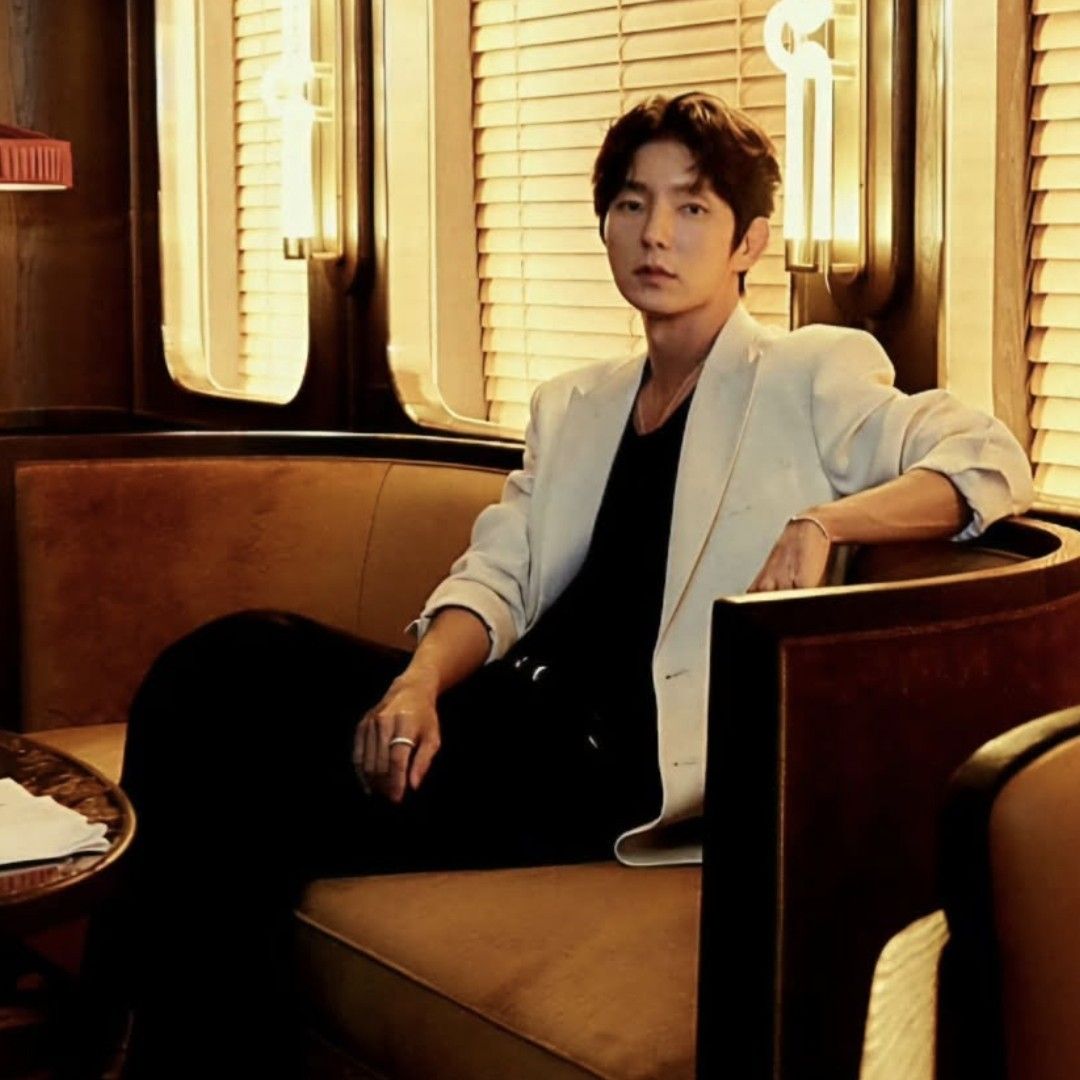 A moment captured by a fan of Lee Joongi