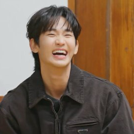 Foto terbaru dari Kim Soohyun